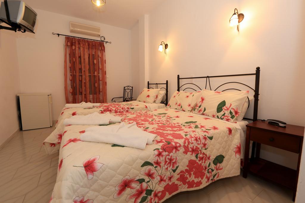 Sifnos Hotel Benaki Platis Gialos  Extérieur photo