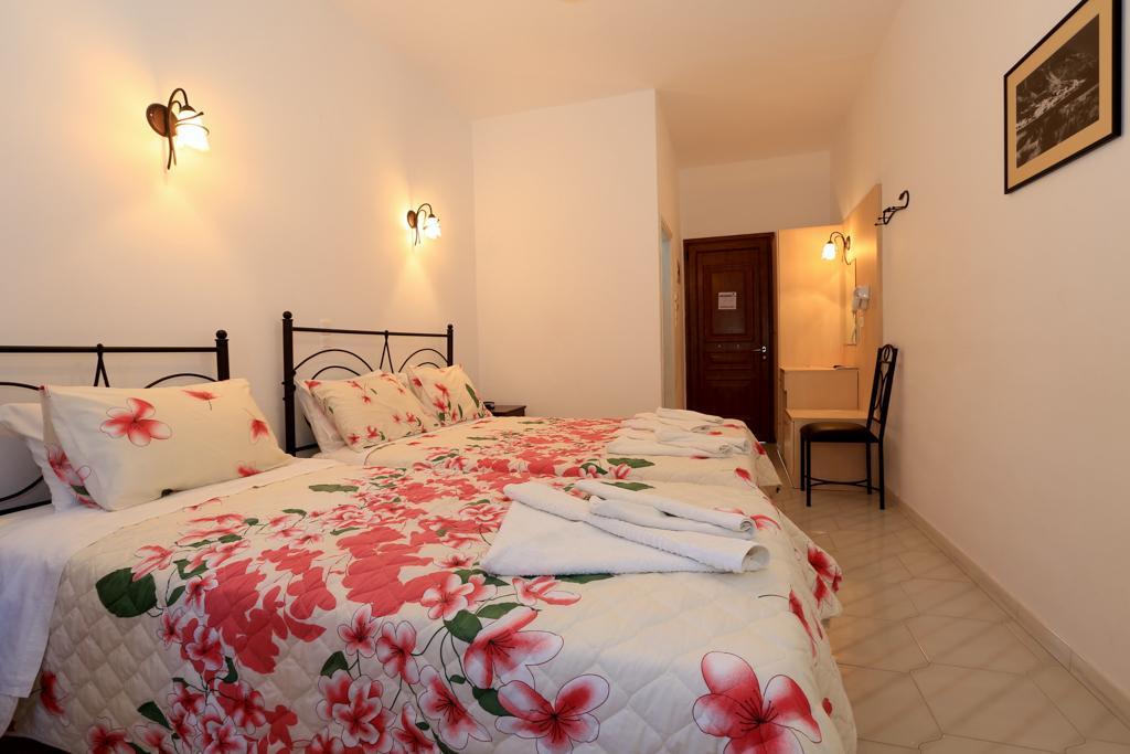 Sifnos Hotel Benaki Platis Gialos  Extérieur photo